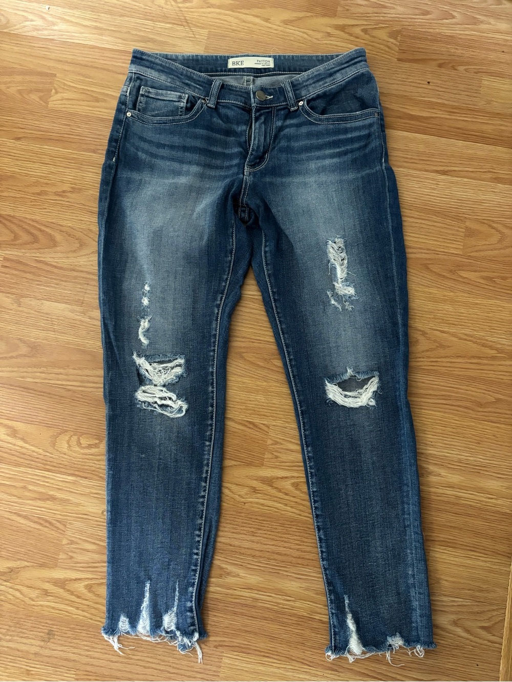 BKE Women’s Distressed Indigo Skinny Jeans